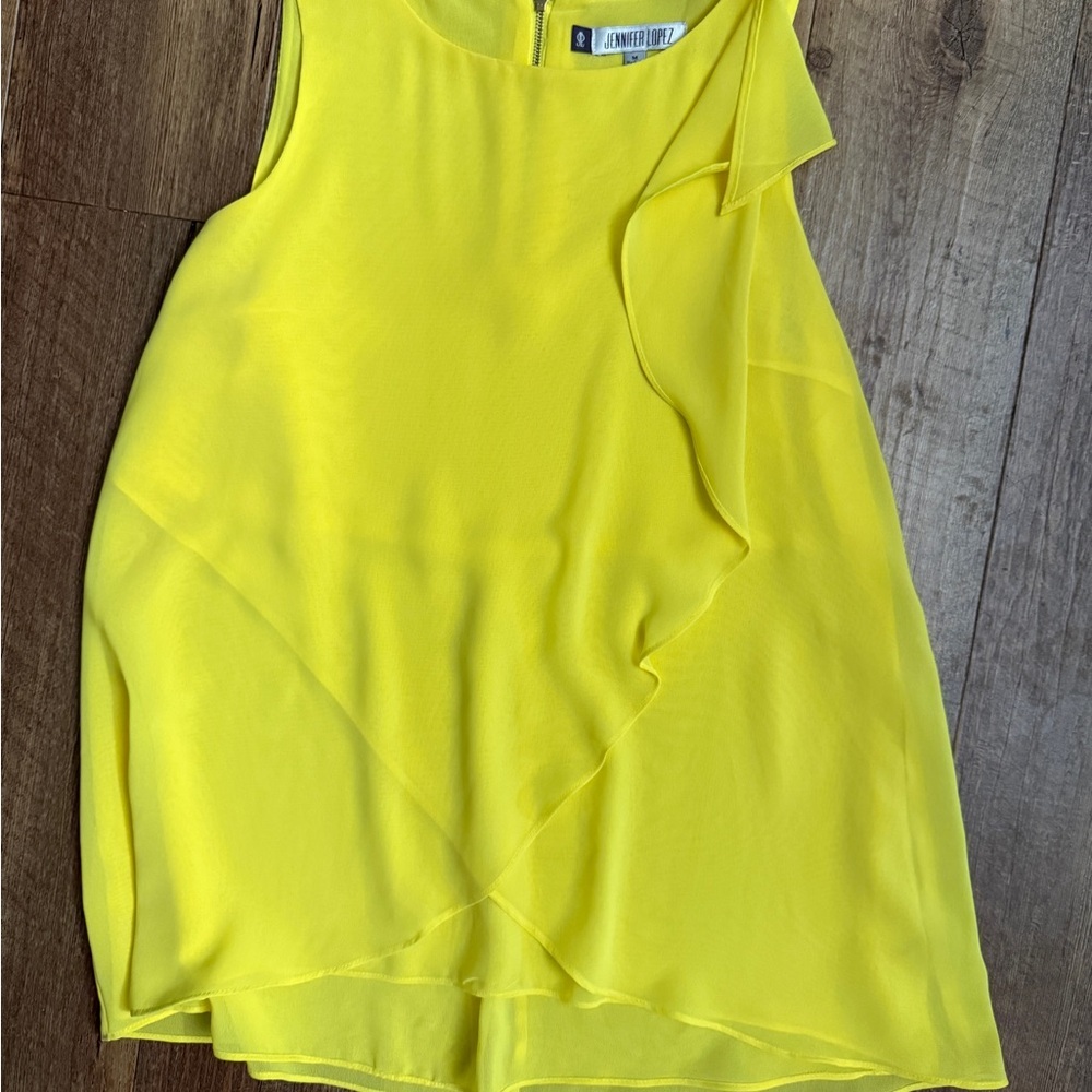 Jennifer Lopez Yellow Ruffle Blouse - Picture 4 of 9